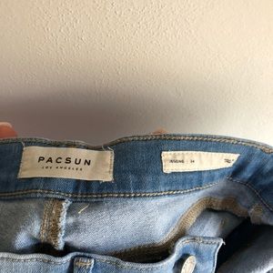 PACSUN RIPPED LIGHT WASHED JEANS
